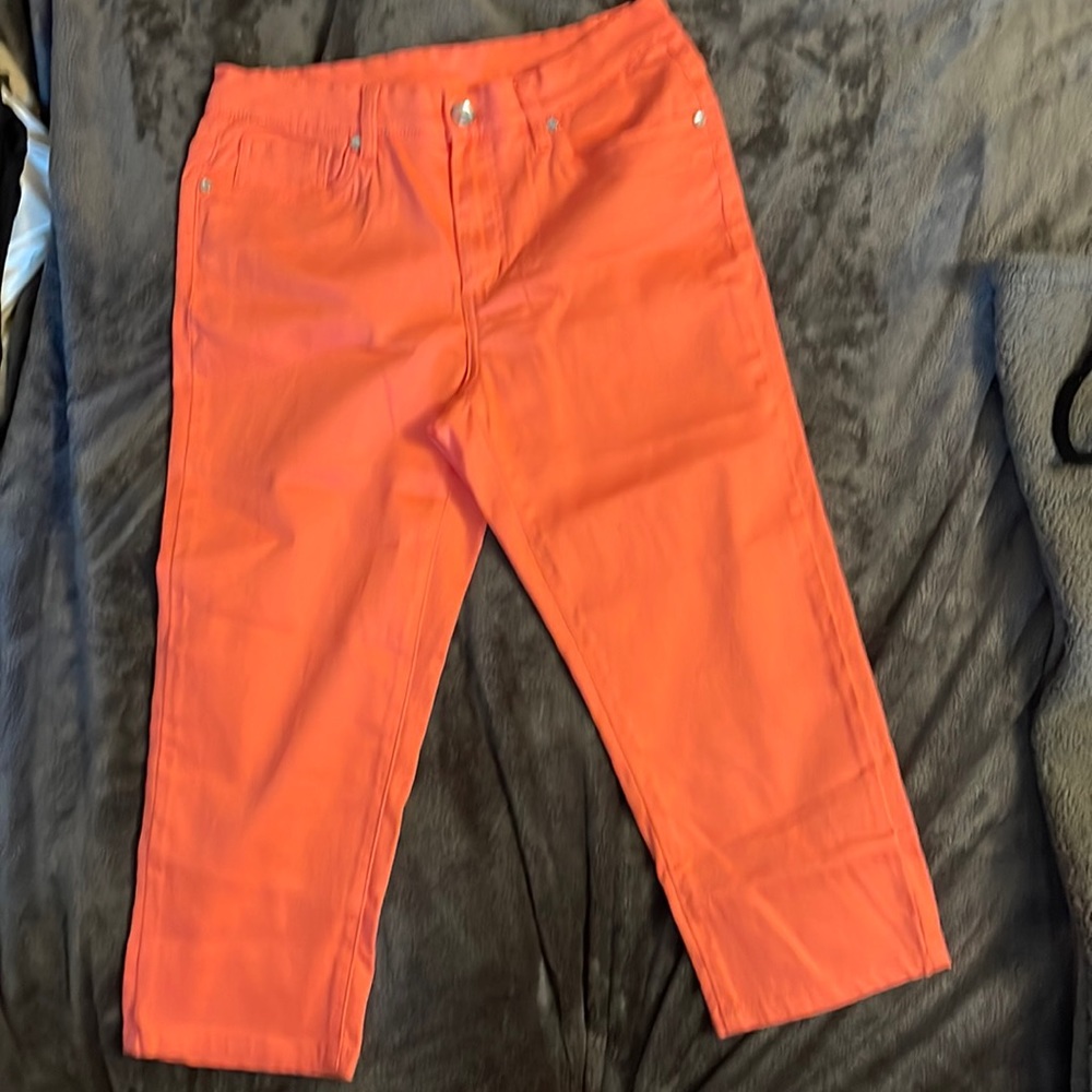 Brand New Venus capris.